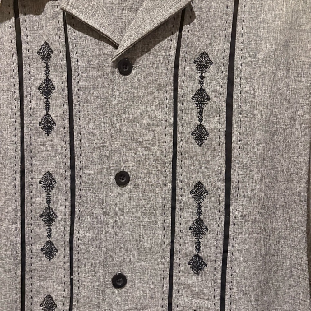 Syllables men's shirt sleeve embroidered detais shirt size XL - Picture 3 of 8